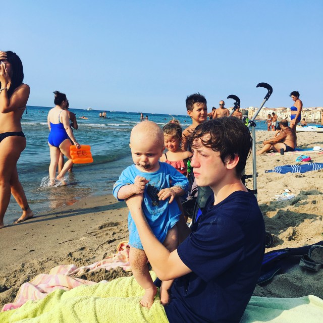 71524207-BA53-4503-B4E6-A8D995E73165