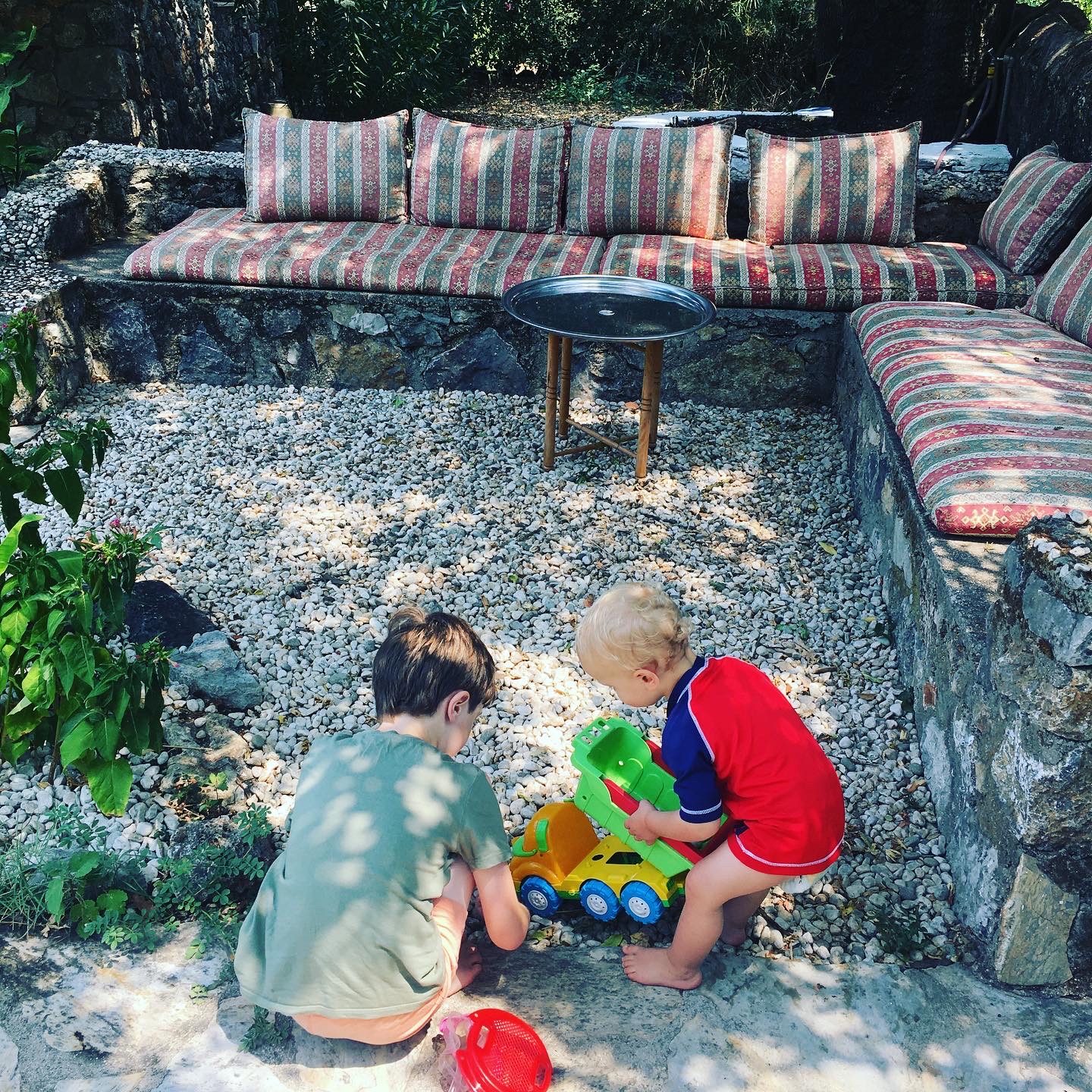 819F0324-A002-4957-84A9-FD2FA711FA5D