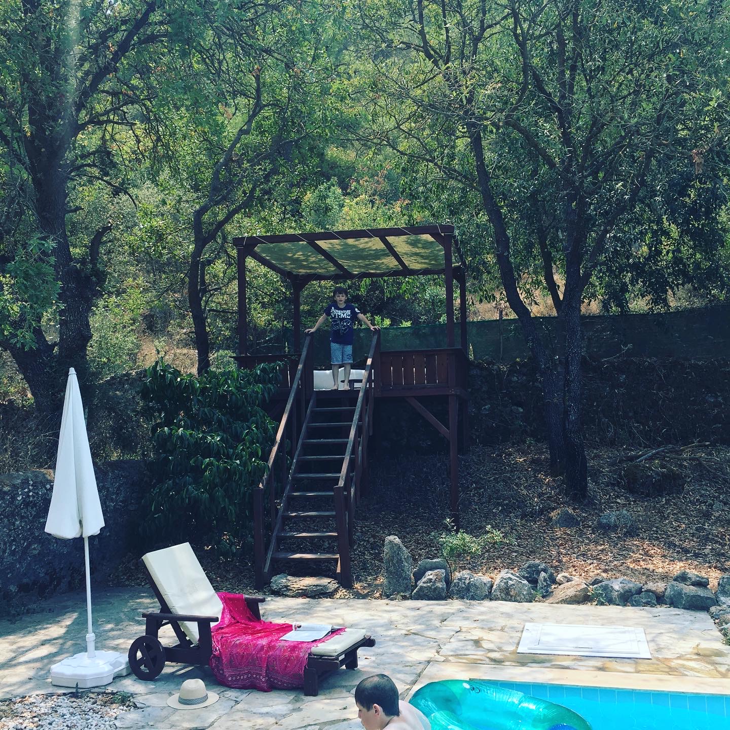 8572C909-11AB-403D-9F68-84E5E6335C5D